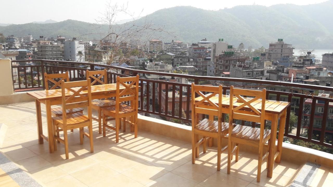 Beli Guest House Pokhara Bagian luar foto