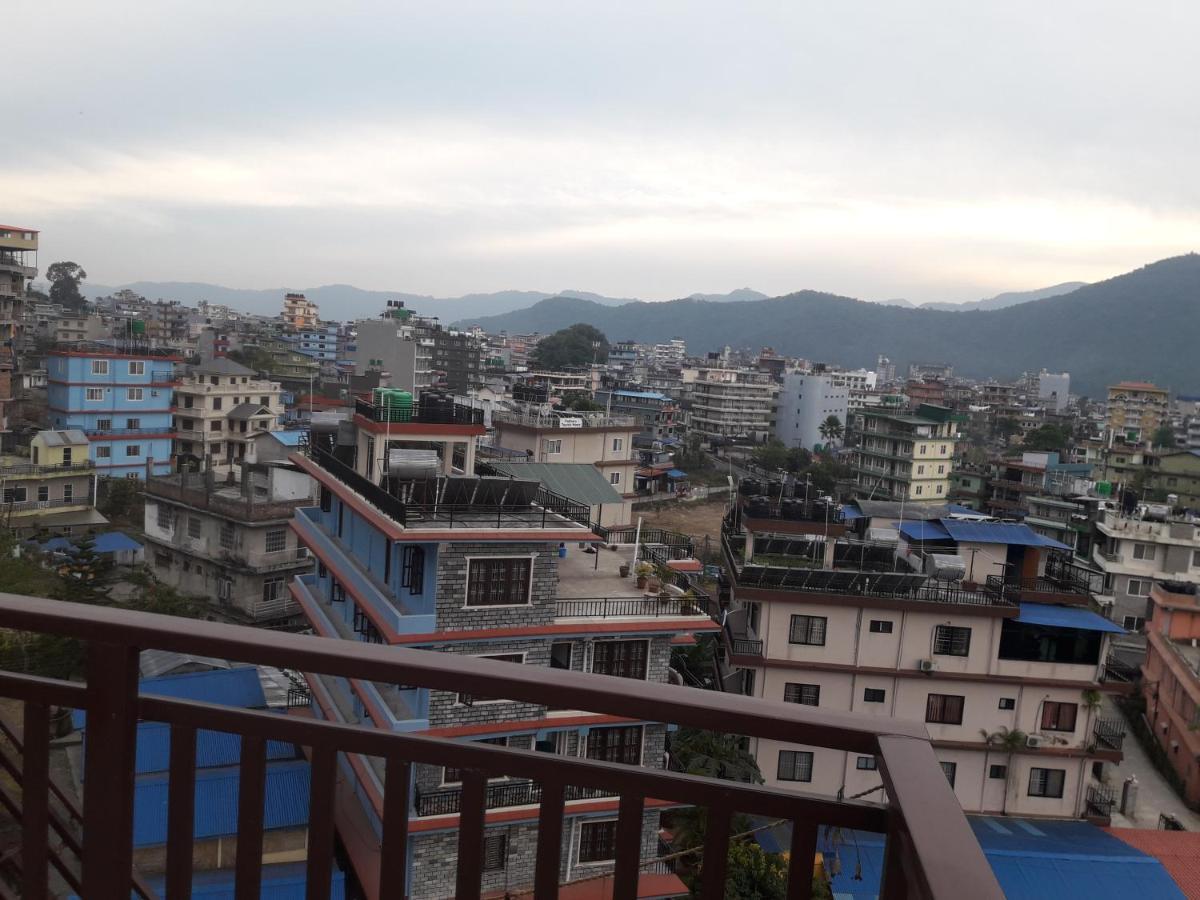 Beli Guest House Pokhara Bagian luar foto