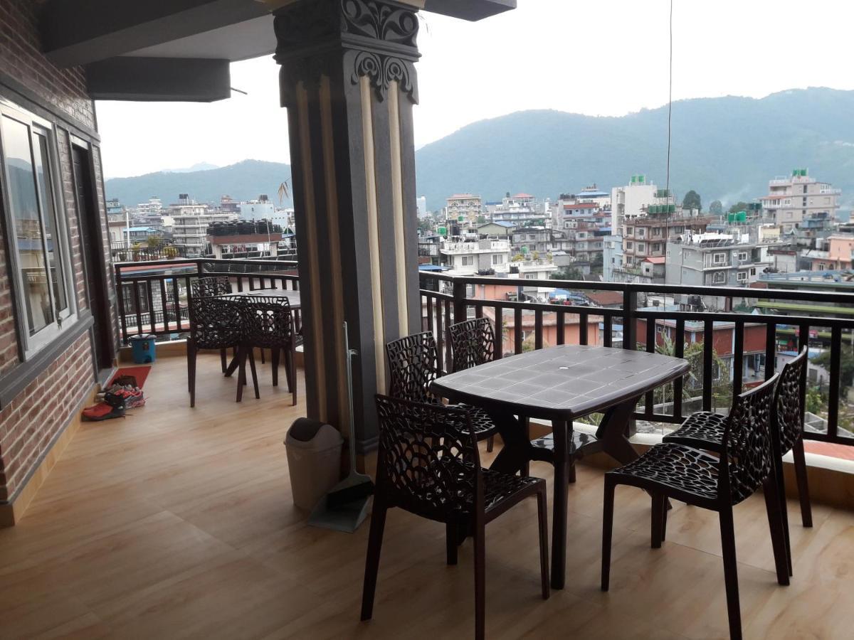 Beli Guest House Pokhara Bagian luar foto