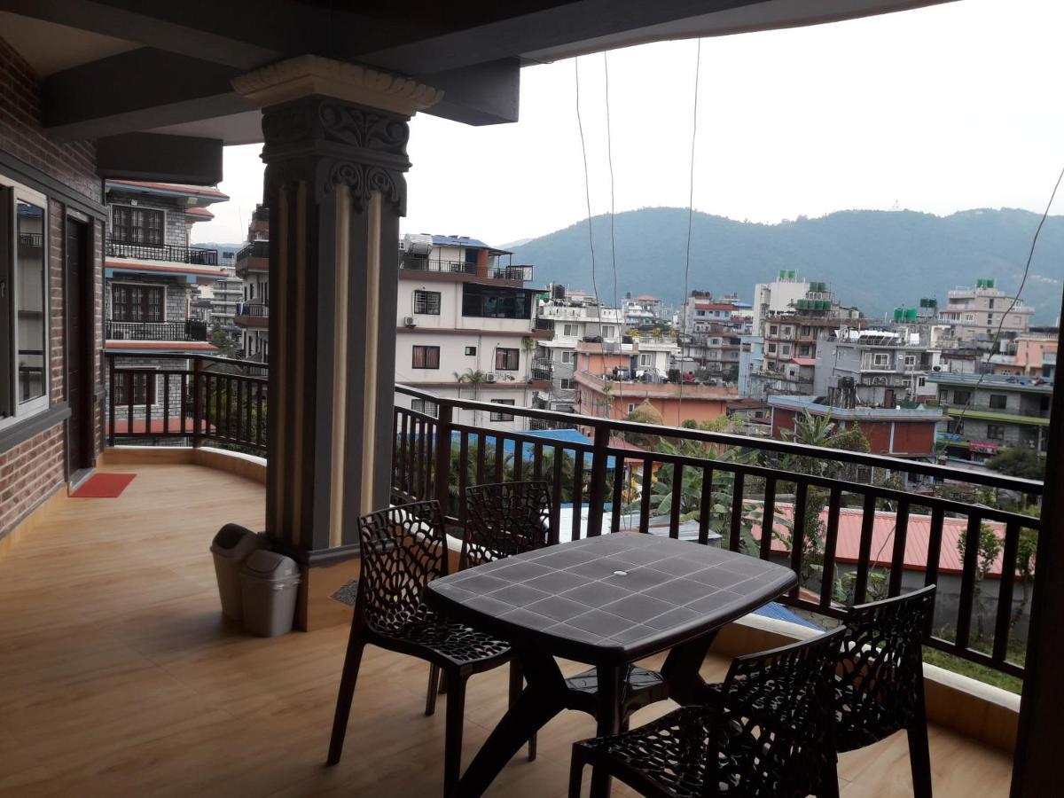 Beli Guest House Pokhara Bagian luar foto
