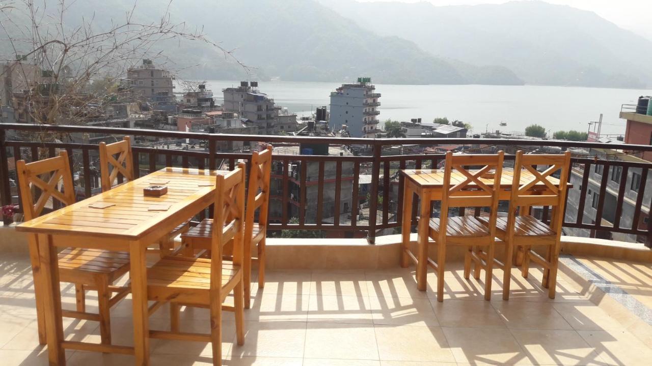 Beli Guest House Pokhara Bagian luar foto