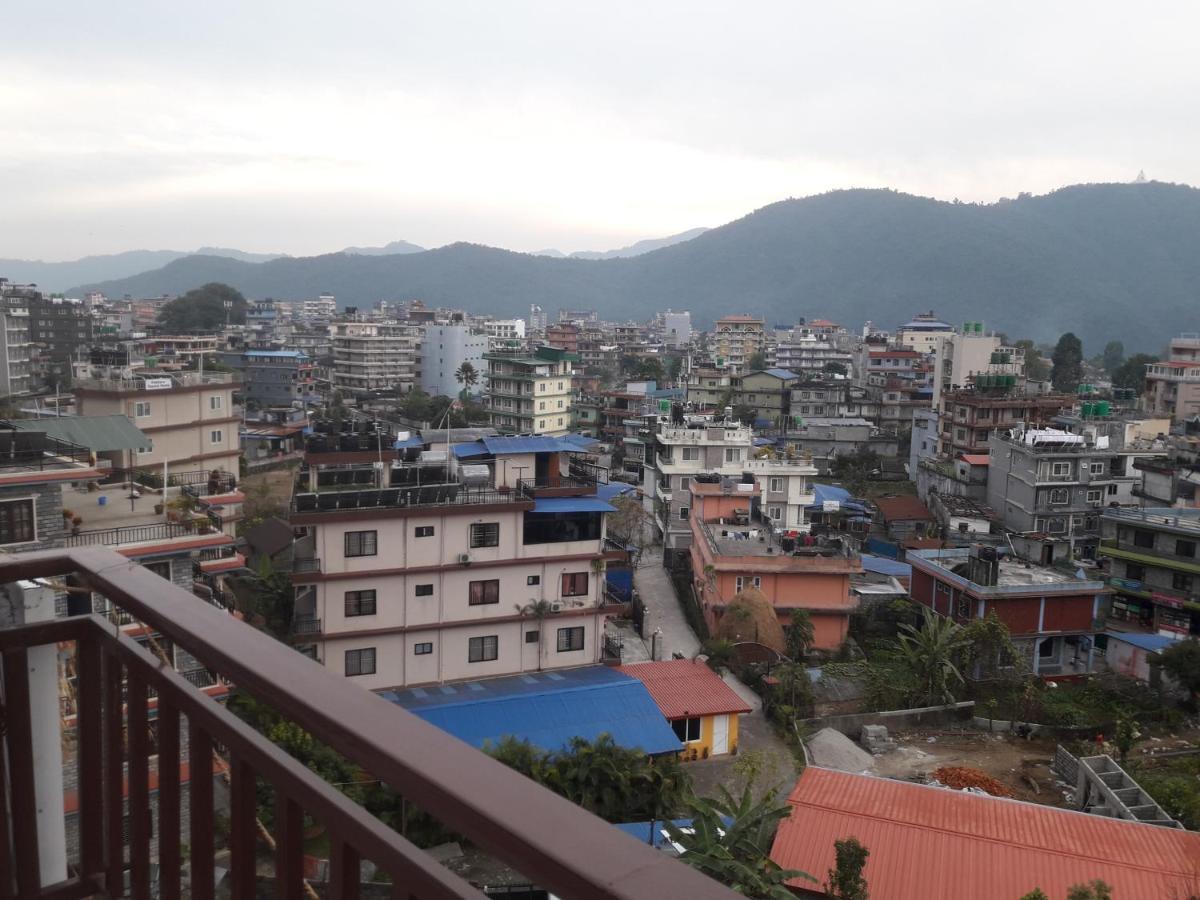 Beli Guest House Pokhara Bagian luar foto