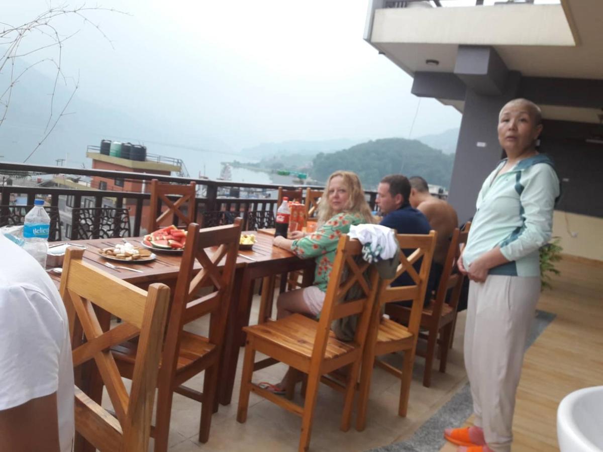 Beli Guest House Pokhara Bagian luar foto