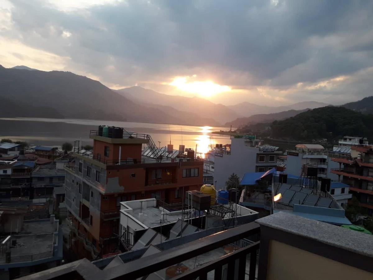 Beli Guest House Pokhara Bagian luar foto