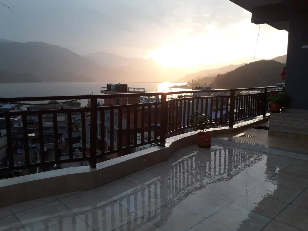 Beli Guest House Pokhara Bagian luar foto