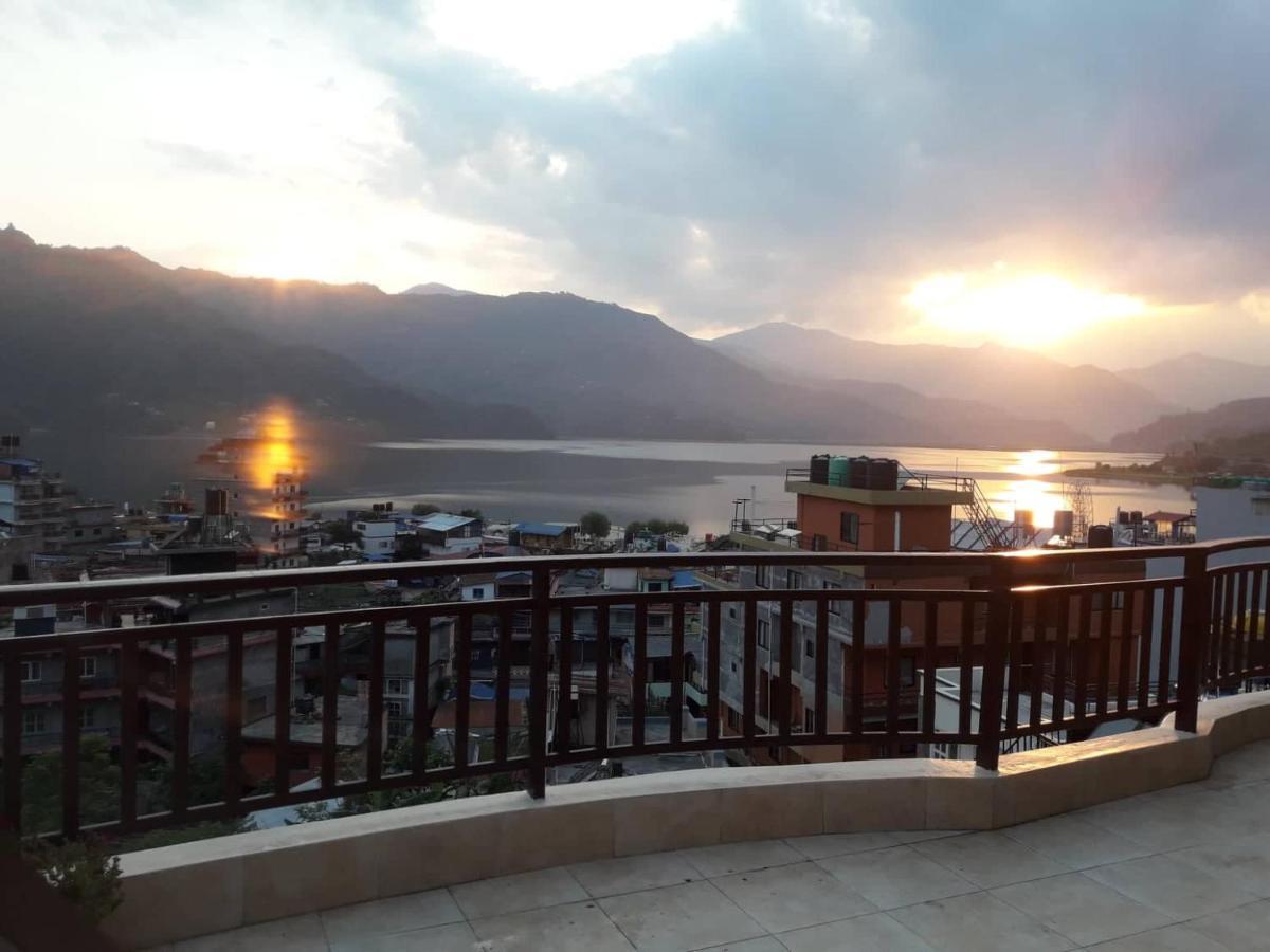 Beli Guest House Pokhara Bagian luar foto