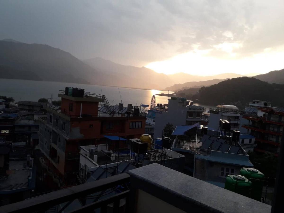 Beli Guest House Pokhara Bagian luar foto