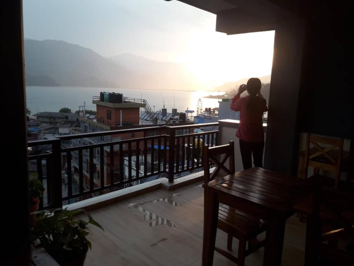 Beli Guest House Pokhara Bagian luar foto