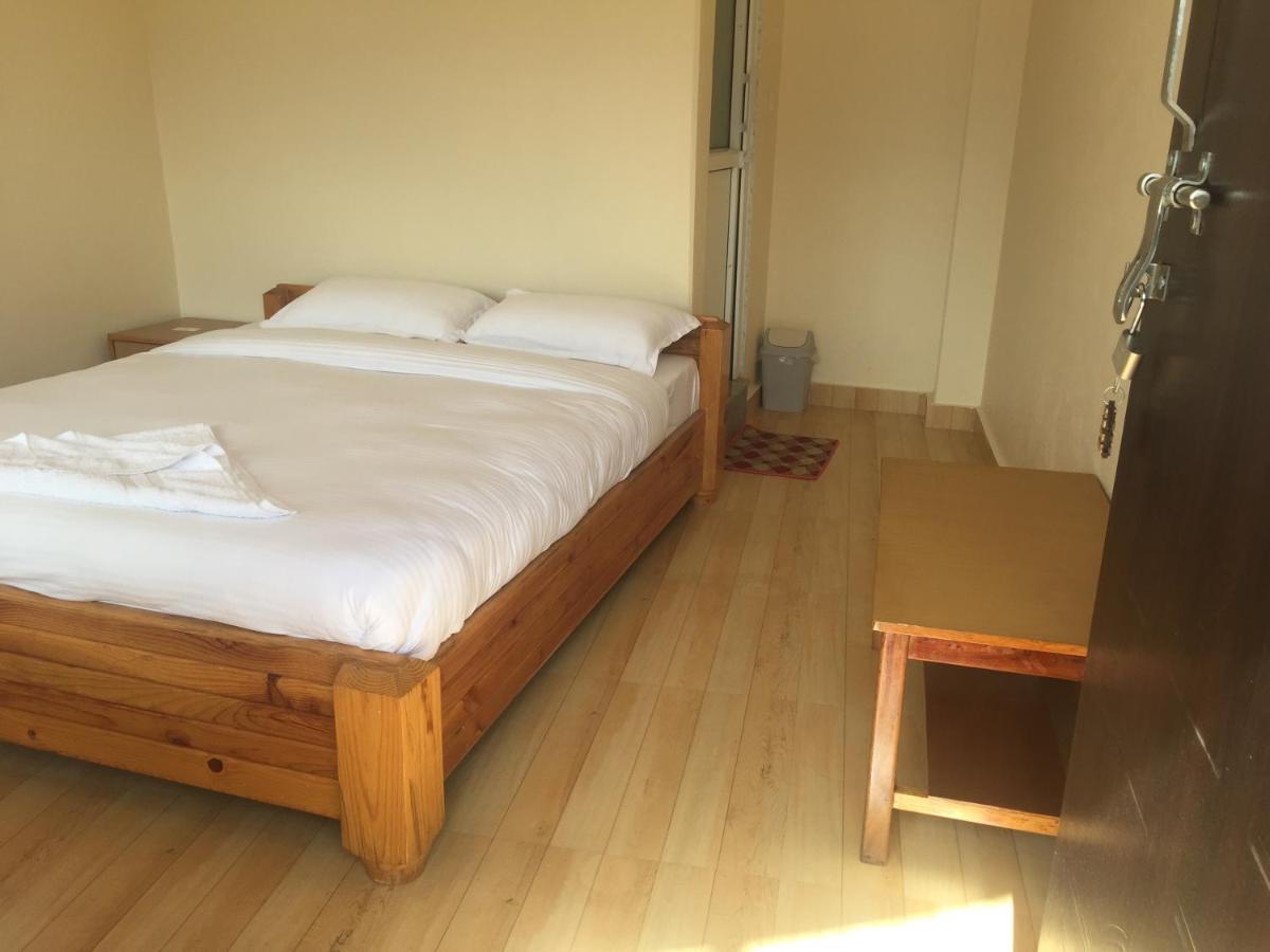 Beli Guest House Pokhara Bagian luar foto