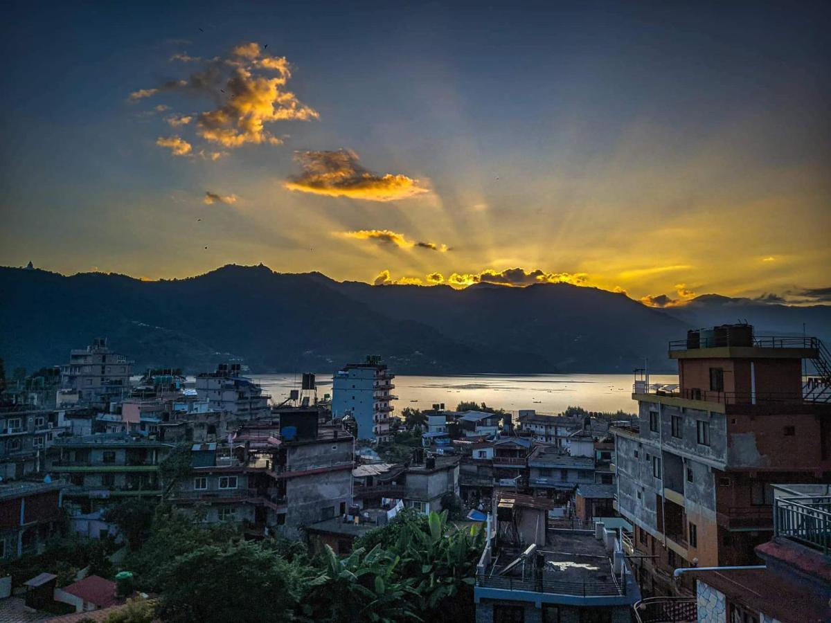 Beli Guest House Pokhara Bagian luar foto