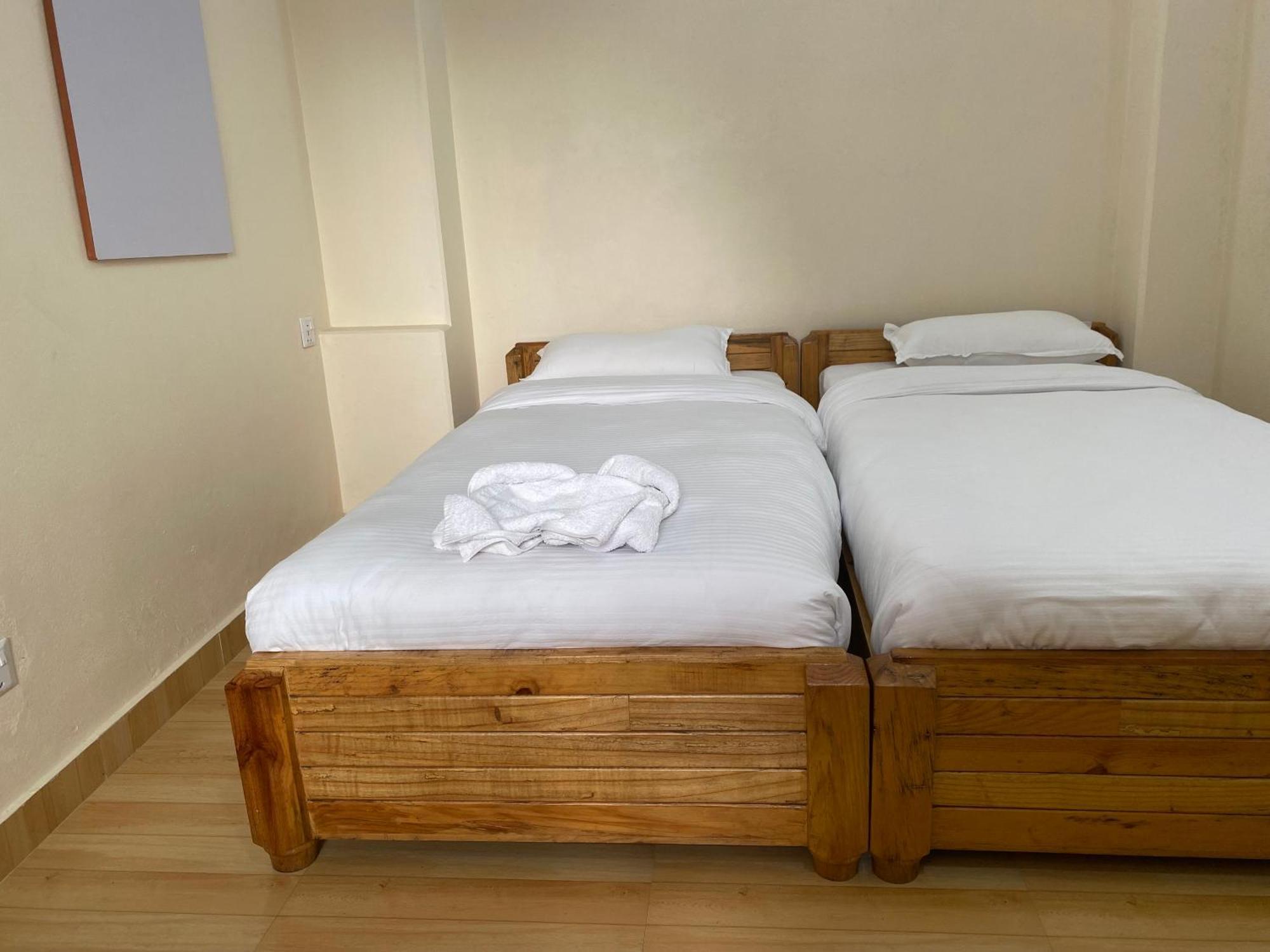 Beli Guest House Pokhara Bagian luar foto